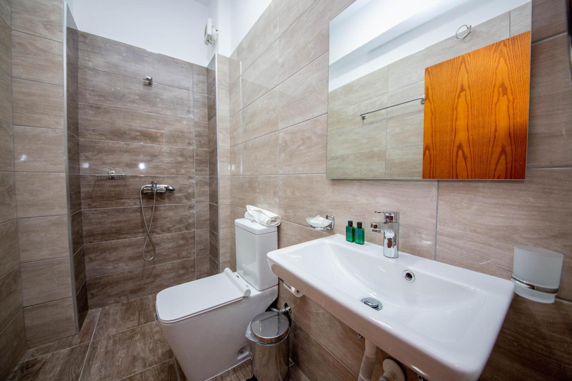 Hotel Keliani Sarandë Buitenkant foto